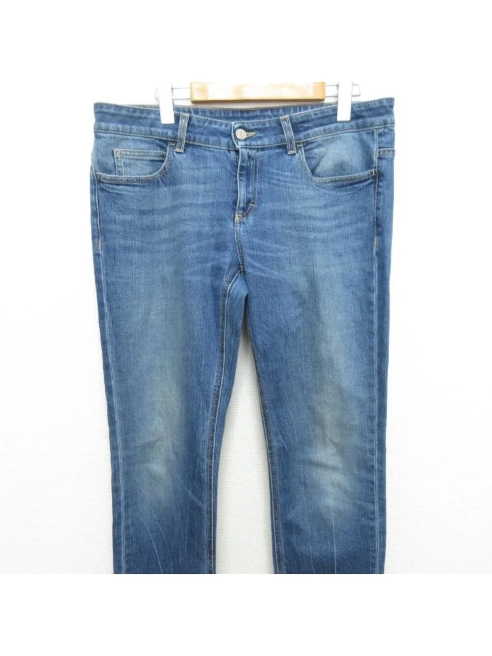 Gucci name distressed